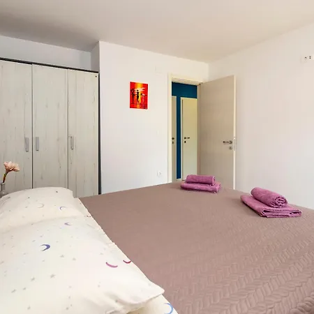 Zdravka Apartment Omis